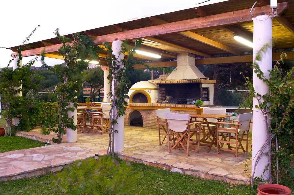 *** شقة فندقية Minia Ammos Residence اليونان