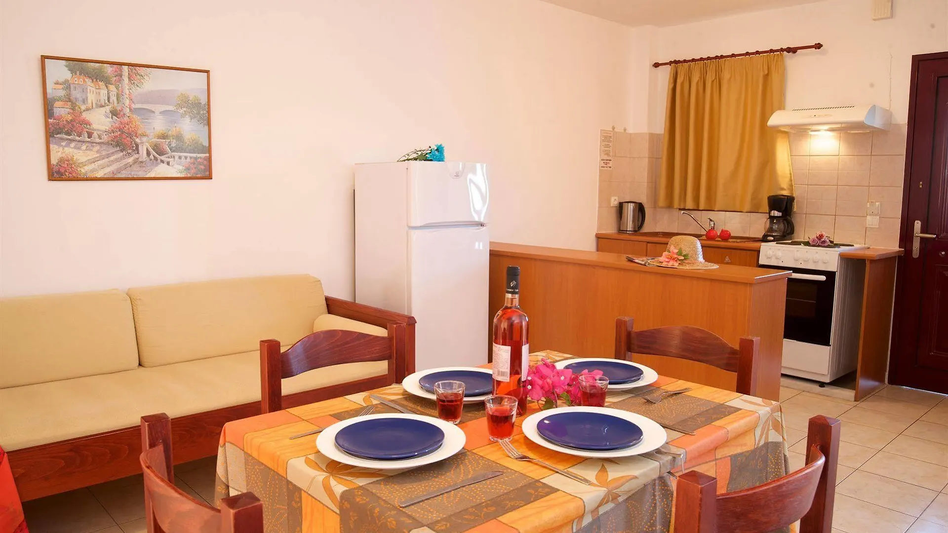 *** شقة فندقية Minia Ammos Residence اليونان